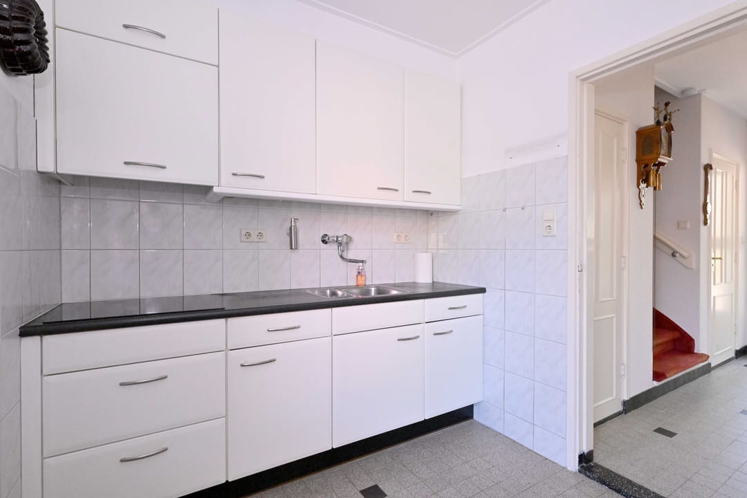 Photo 8 of Koningin Wilhelminalaan 34-B