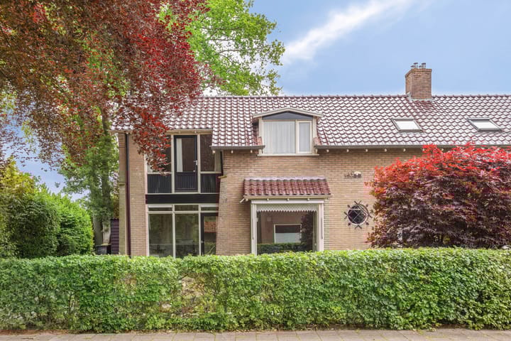 Foto 34 van Dennenlaan 12