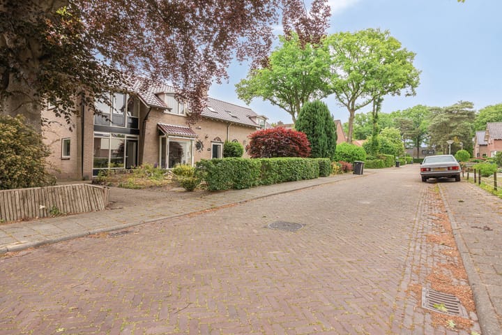 Foto 35 van Dennenlaan 12