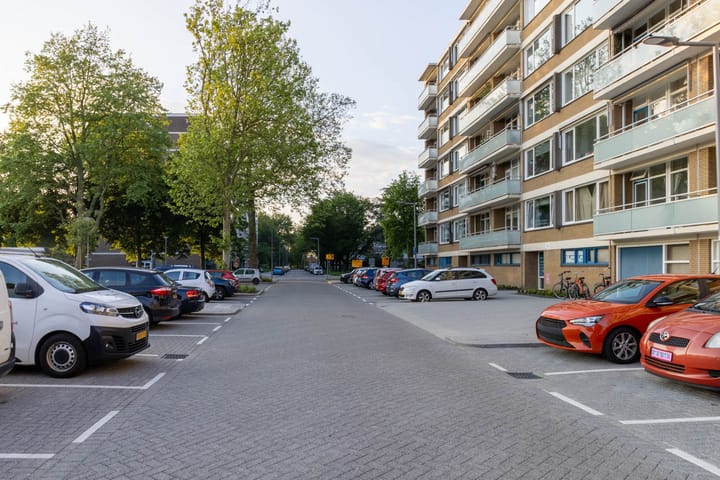 Photo 31 of Blondeelstraat 124