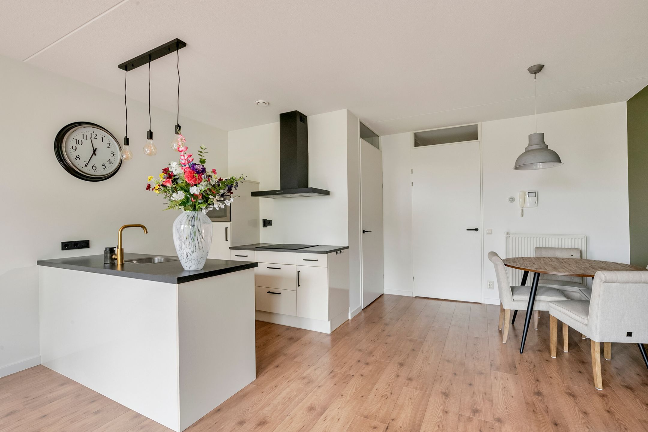 Foto 12 van Dorpsdijk 41-02