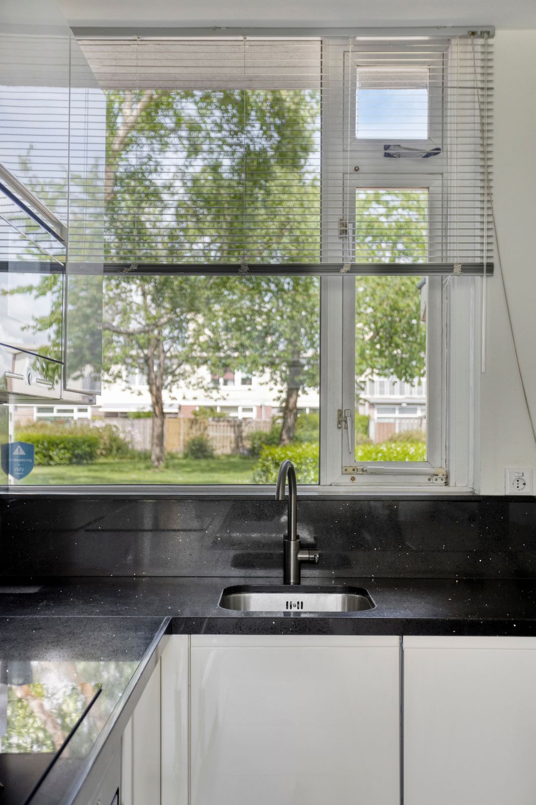 Foto 11 van Cornelis Roobolstraat 49