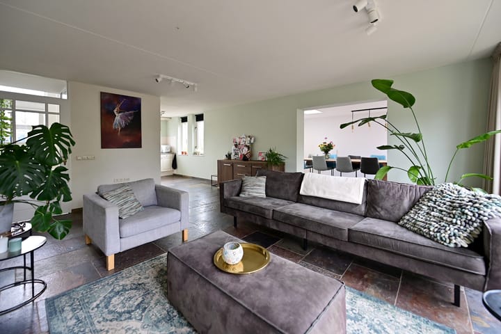 Foto 3 van Rousseaulaan 1