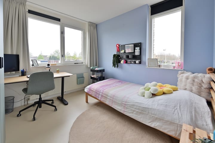 Foto 15 van Rousseaulaan 1