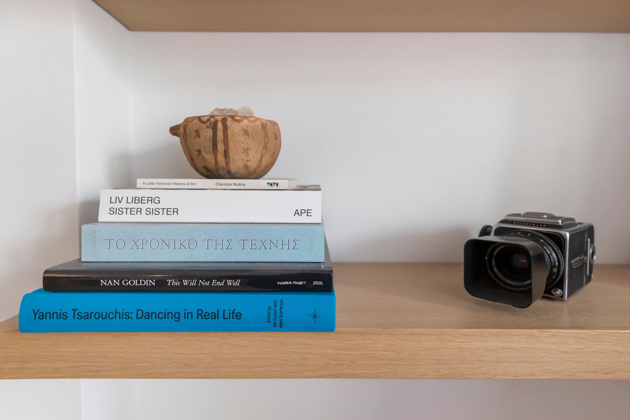 Photo 6 of Van Hilligaertstraat 12-B