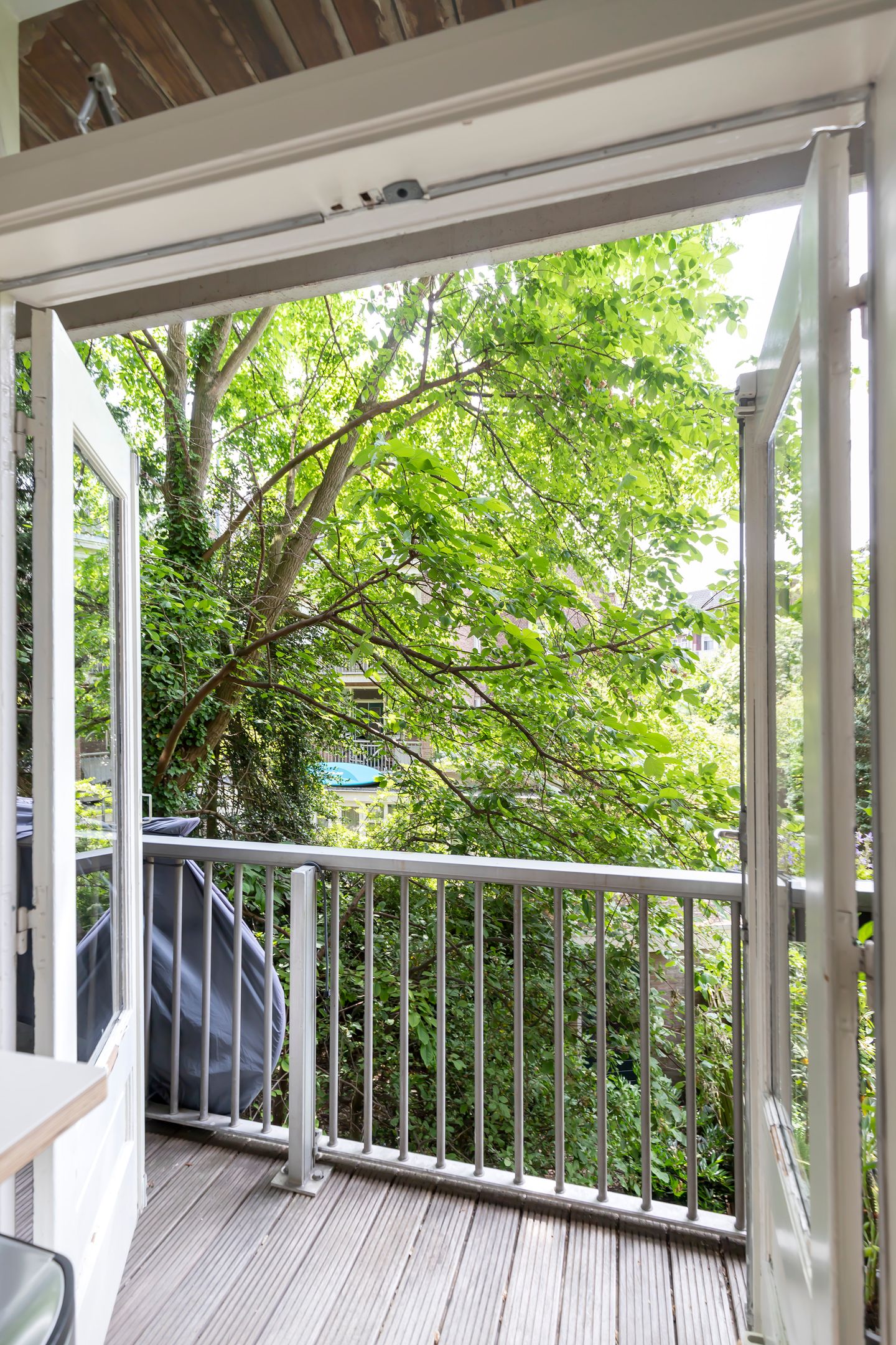 Photo 20 of Van Hilligaertstraat 12-B