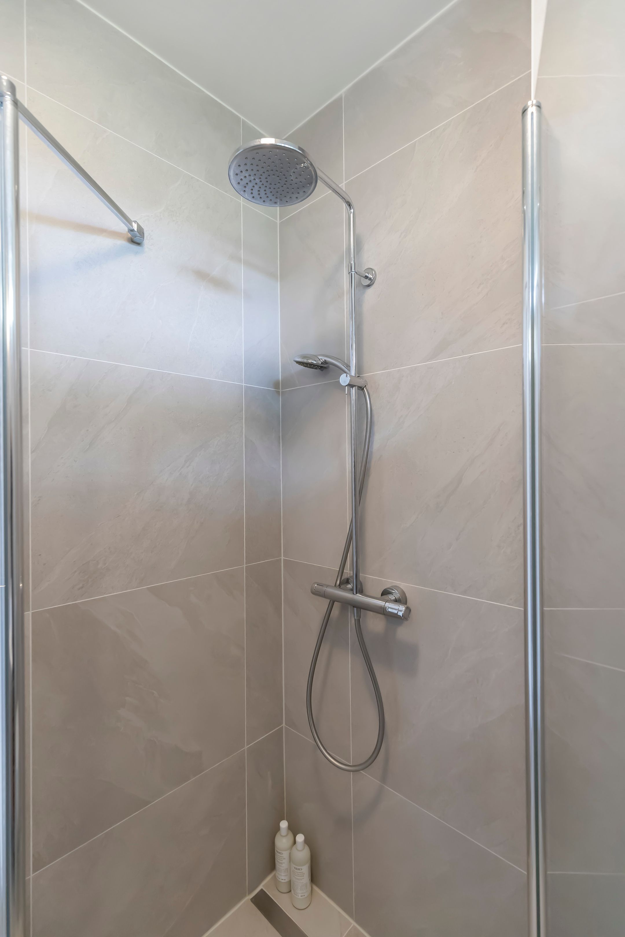 Photo 24 of Van Hilligaertstraat 12-B