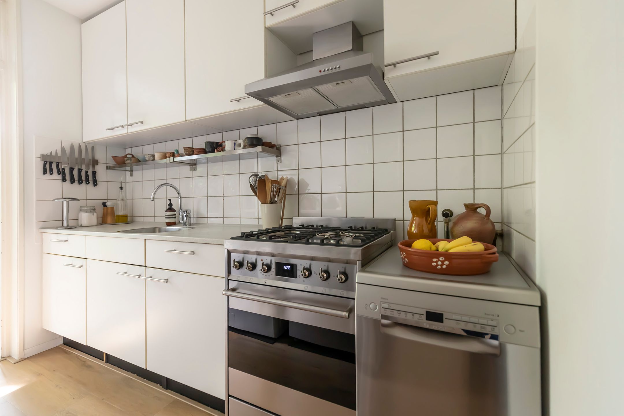 Photo 27 of Van Hilligaertstraat 12-B