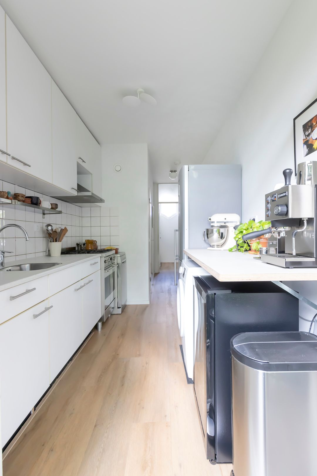 Photo 31 of Van Hilligaertstraat 12-B