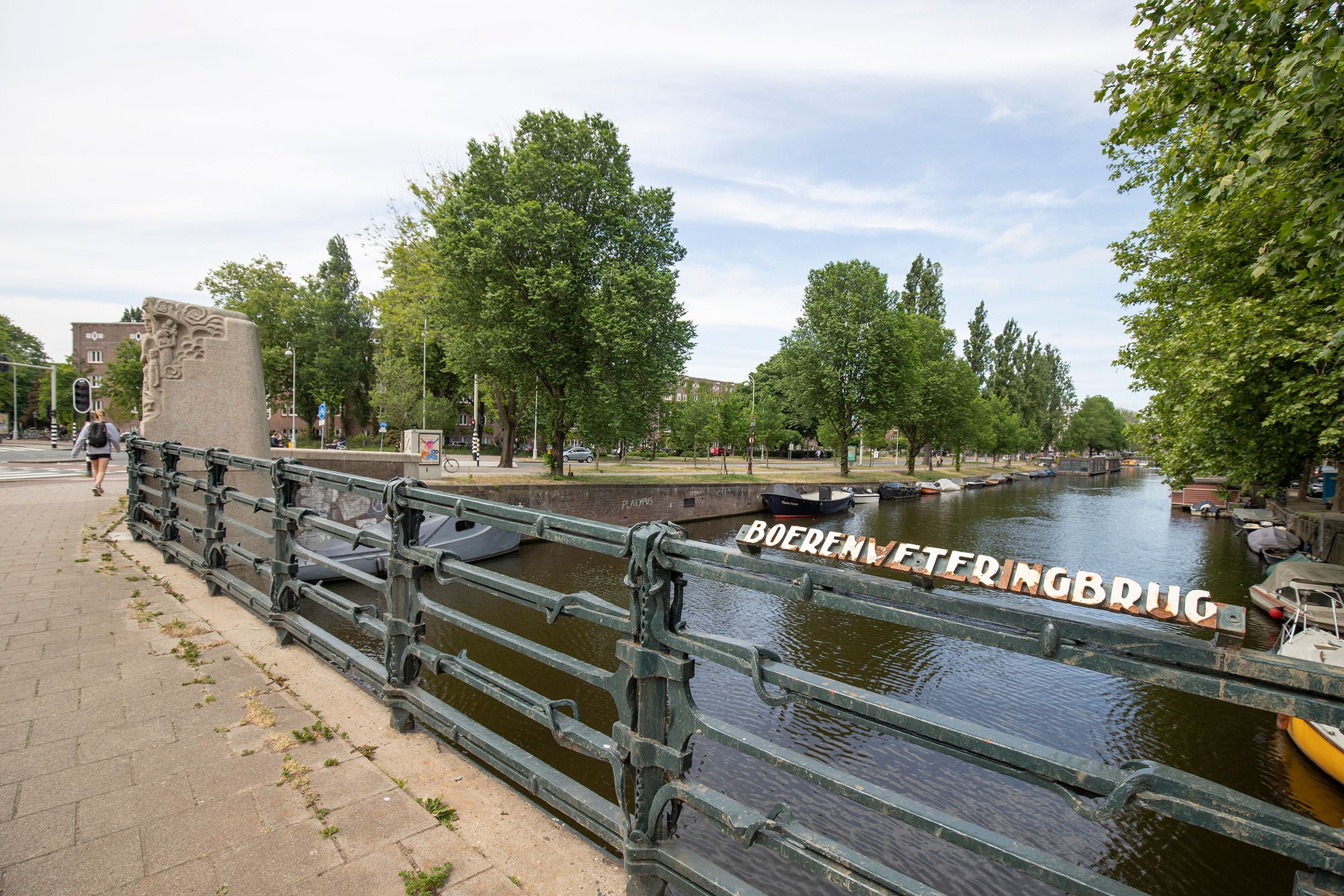 Photo 39 of Van Hilligaertstraat 12-B