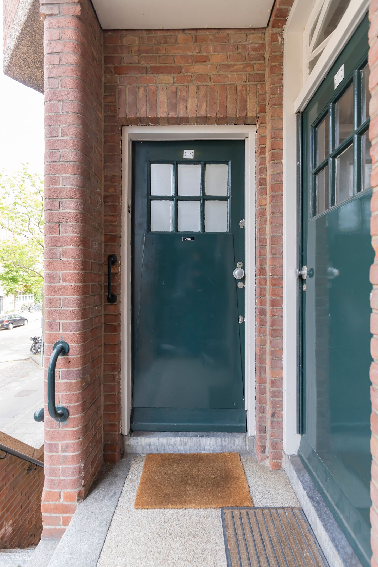 Photo 35 of Van Hilligaertstraat 12-B