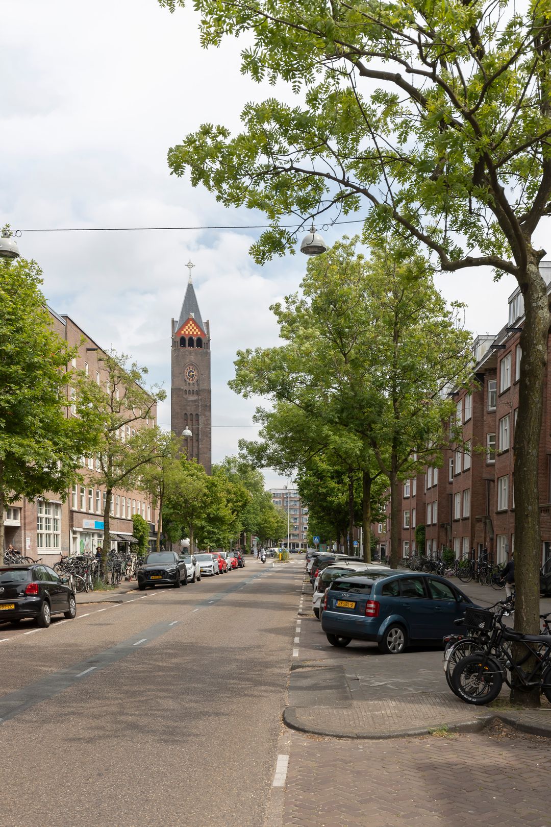 Photo 37 of Van Hilligaertstraat 12-B