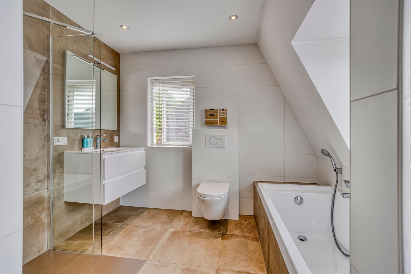 Foto 4 van Ter Veenlaan 10