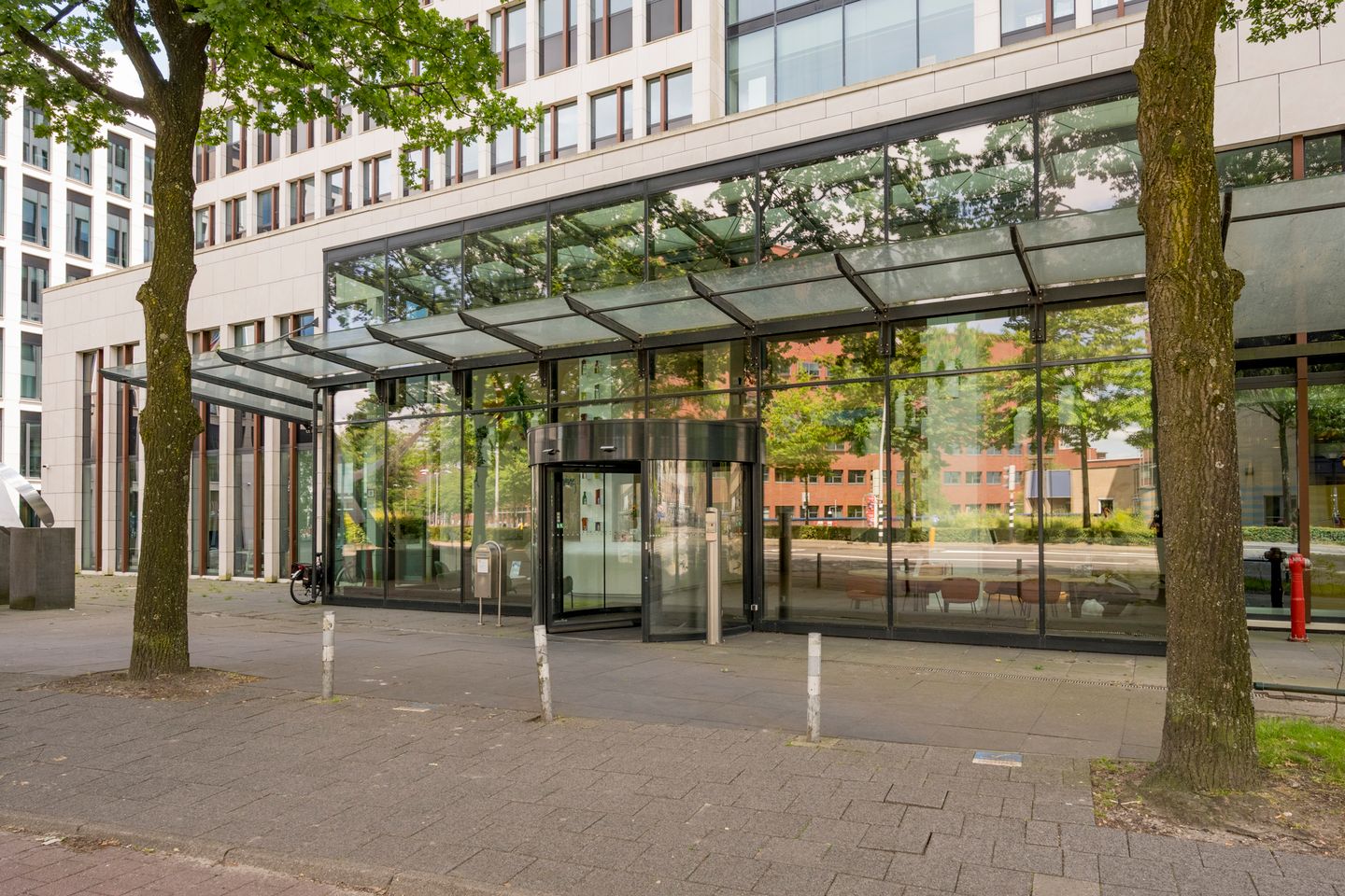Bekijk foto 4 van Stationsplein 2
