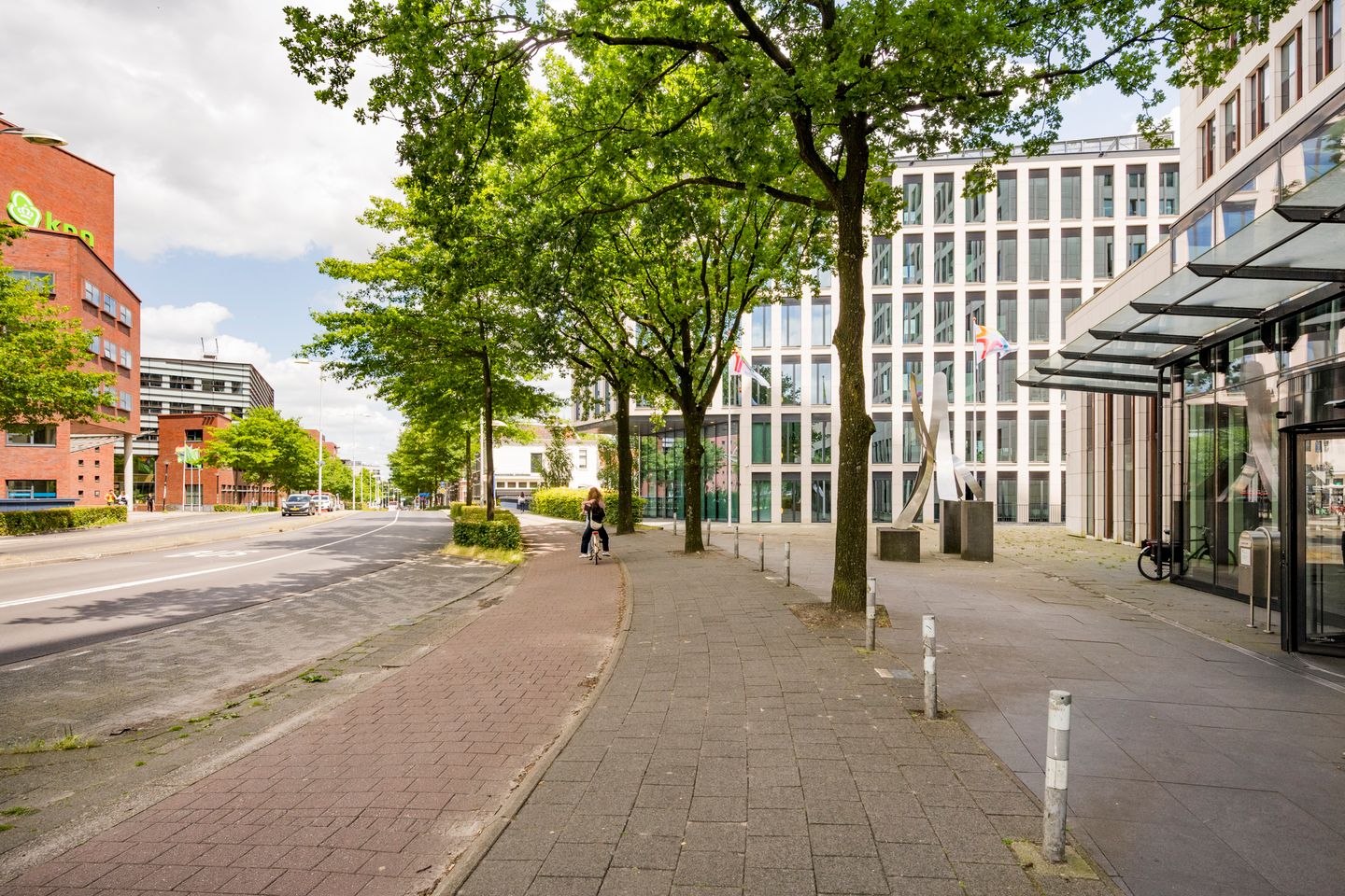 Bekijk foto 5 van Stationsplein 2