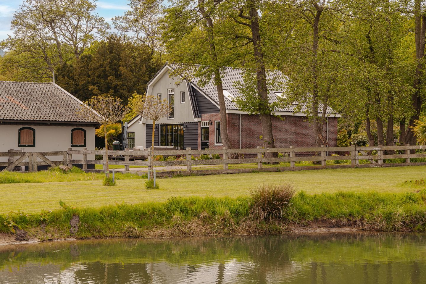 Photo 34 of Herenweg 43