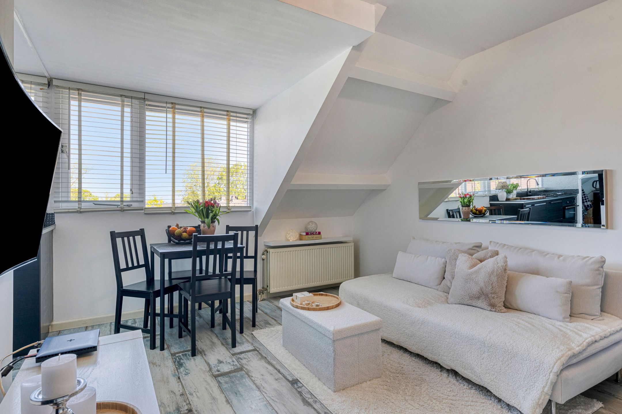 Photo 3 of Almarestraat 36-B