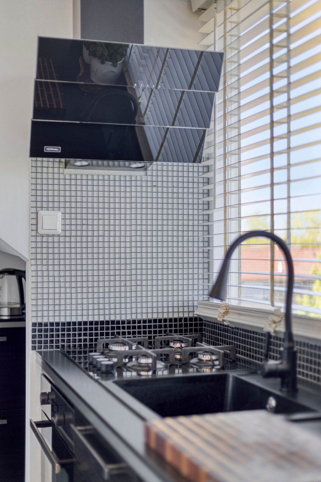 Photo 11 of Almarestraat 36-B