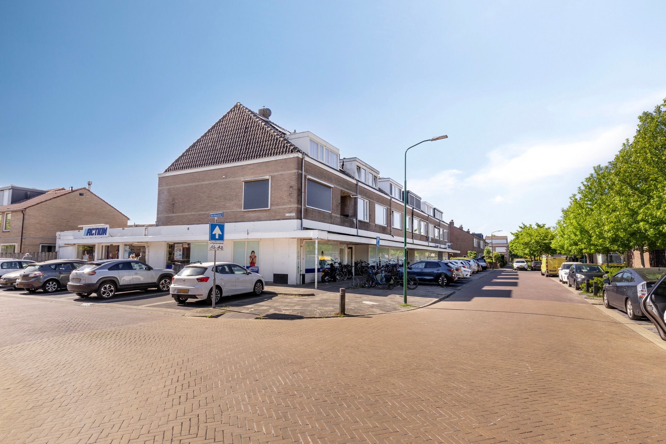 Photo 21 of Almarestraat 36-B