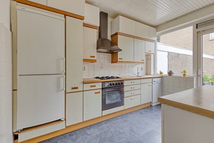 Foto 12 van van Akenweg 113