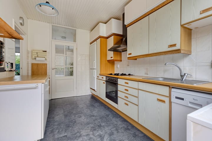 Foto 13 van van Akenweg 113