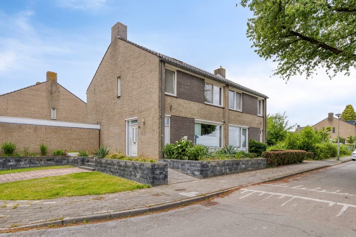 Foto 36 van van Akenweg 113