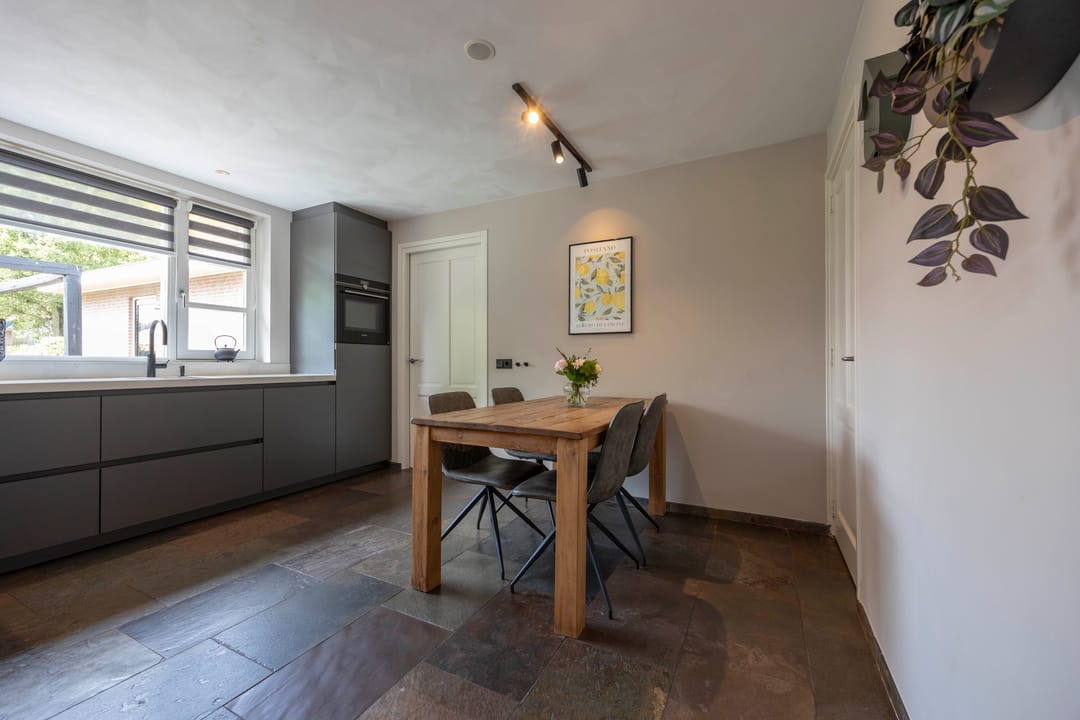 Photo 22 of Biestsestraat 25