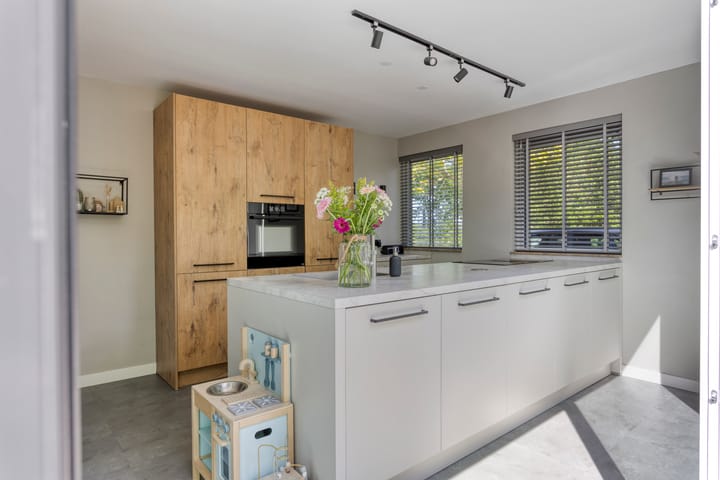 Photo 15 of Enschedesestraat 105