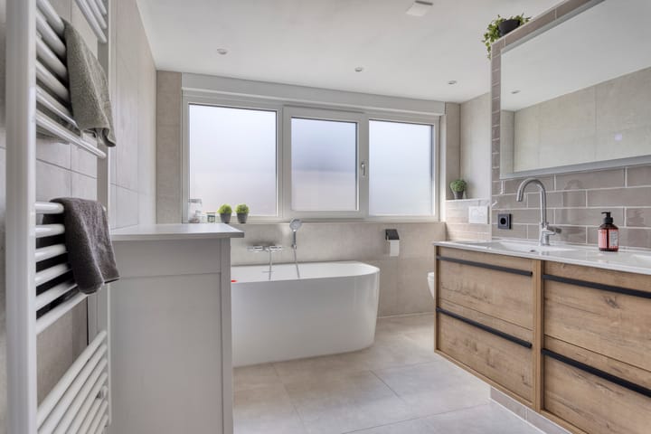 Photo 24 of Enschedesestraat 105