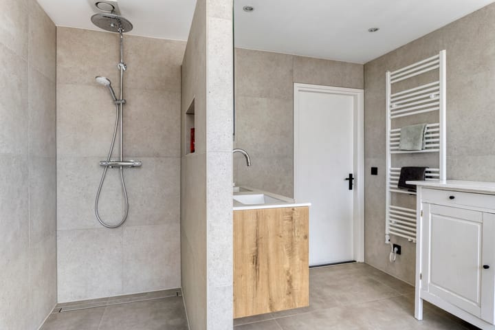 Photo 25 of Enschedesestraat 105