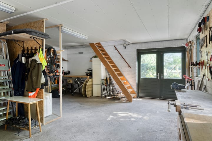 Photo 31 of Enschedesestraat 105