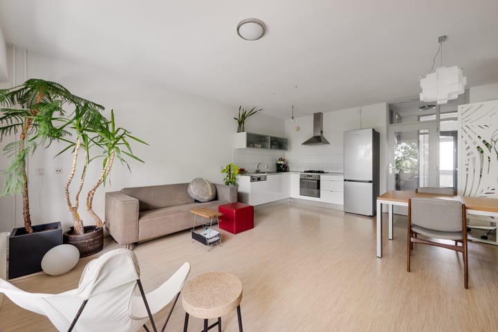 Photo 3 of Aert van Neslaan 541