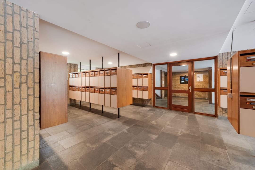 Foto 17 van Aert van Neslaan 541