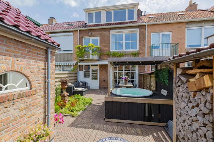 Photo 2 of Andromedastraat 10