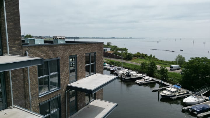 Foto 3 van Stationsplein 198