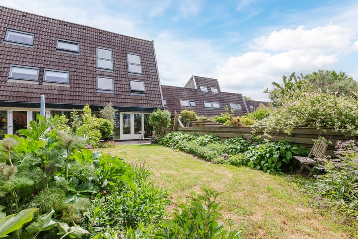 Foto 25 van Mezenhof 97