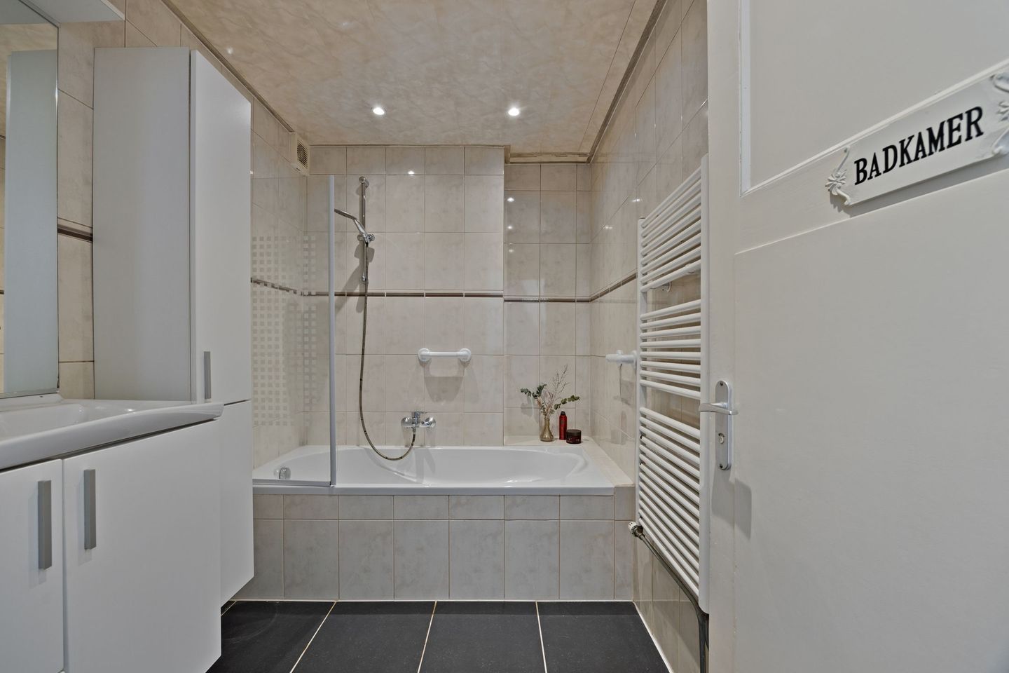 Foto 35 van Zwaluwstraat 29