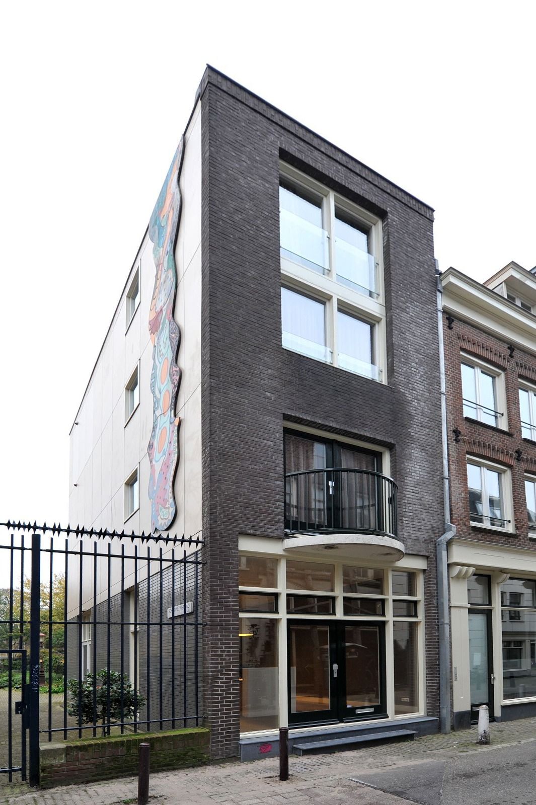 Bekijk foto 1 van Tweede Laurierdwarsstraat 31