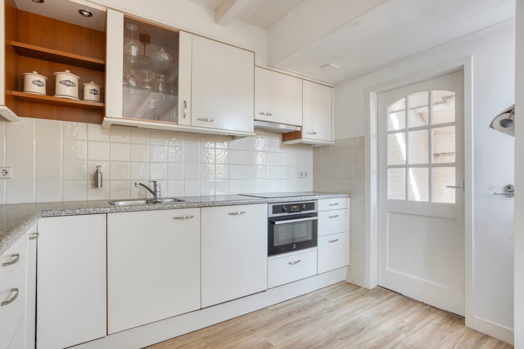 Foto 8 van Pieter Dekkerstraat 11