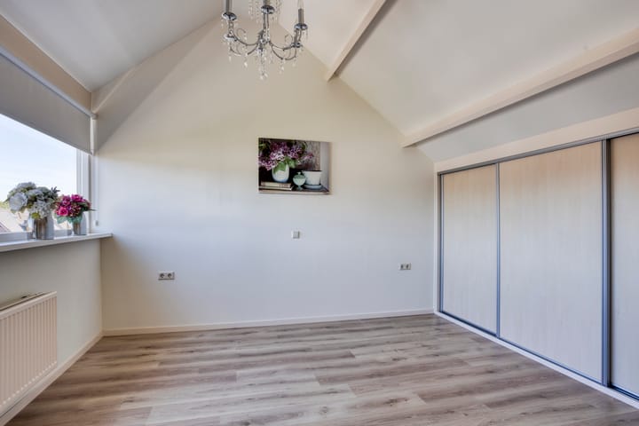 Foto 16 van Pieter Dekkerstraat 11