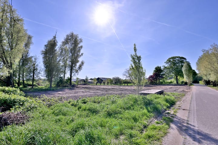 Photo 7 of Elzenbosweg