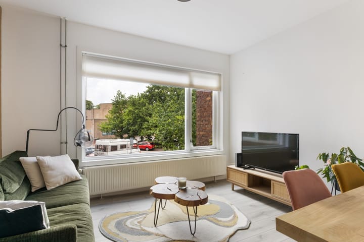 Foto 9 van Laan van Nieuw-Guinea 14-BS