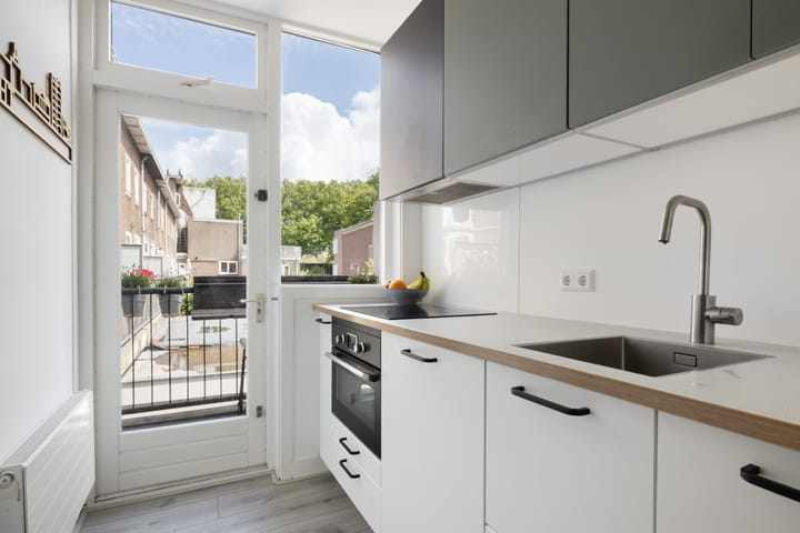 Foto 13 van Laan van Nieuw-Guinea 14-BS