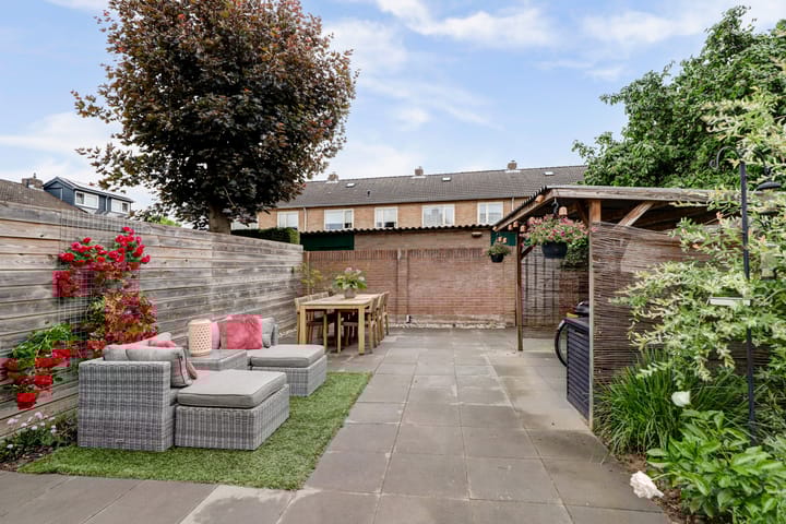 Photo 17 of Bernhardstraat 54