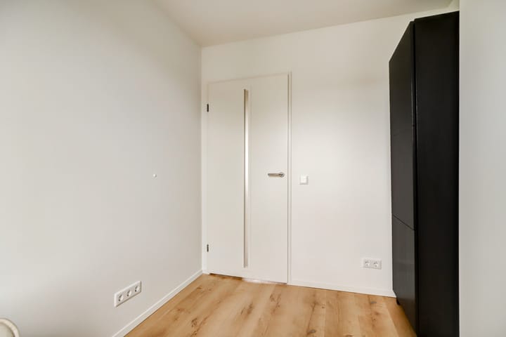 Photo 30 of Bernhardstraat 54