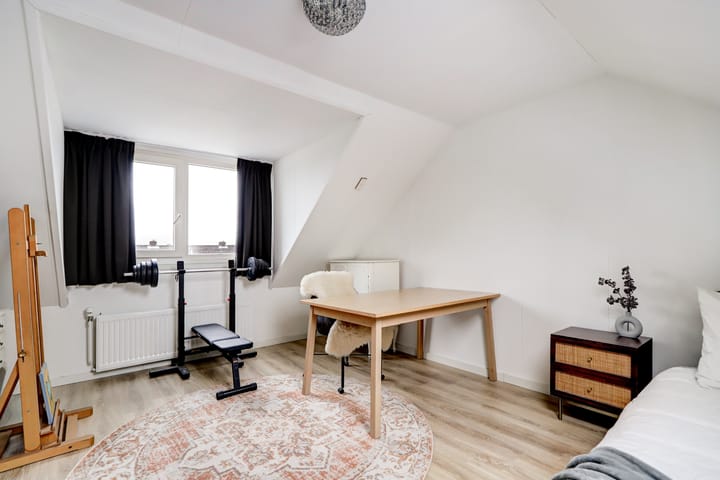 Photo 37 of Bernhardstraat 54