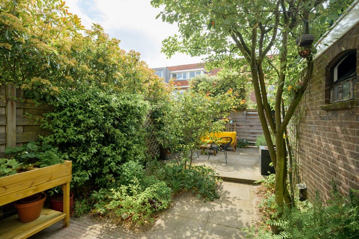 Foto 33 van Resedastraat 16