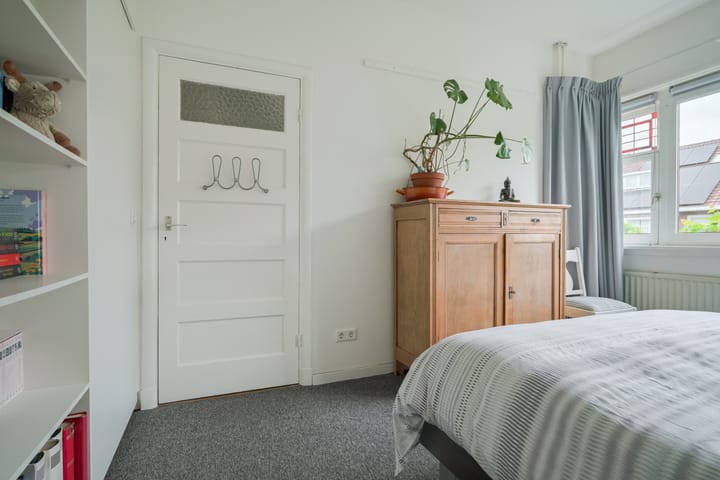 Foto 44 van Resedastraat 16