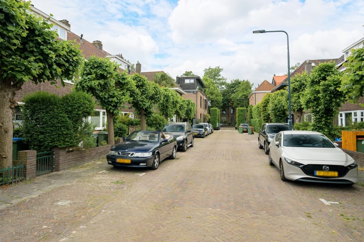 Foto 64 van Resedastraat 16