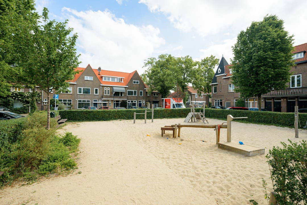 Foto 68 van Resedastraat 16